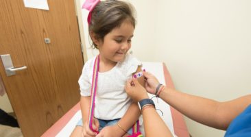 Vacina da Pfizer contra covid tem alta eficácia em estudo com crianças