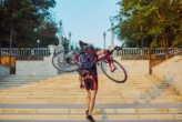 Carnaval alternativo: Descubra nuevos destinos en bicicleta lejos de la juerga